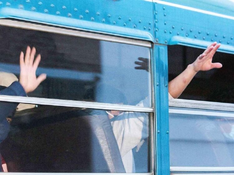 En plena pandemia por Covid-19, Trump expulsa a 600 menores