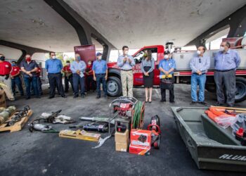 Recibe Municipio donación de equipo para Bomberos por parte del Club Rotario Matamoros Industrial
