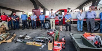 Recibe Municipio donación de equipo para Bomberos por parte del Club Rotario Matamoros Industrial