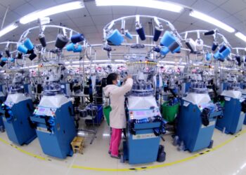 Producción china empieza a expandirse en nueva fase de pandemia por coronavirus