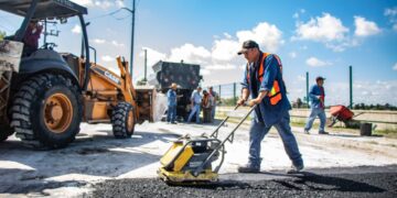 Aplica Gobierno de Matamoros 1,280 toneladas de asfalto en avenidas principales y accesos a colonias