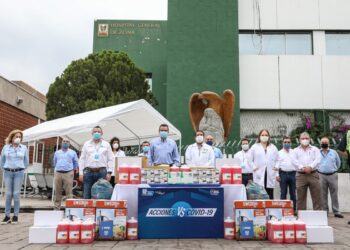 Donan funcionarios de Nuevo Laredo  insumos al Hospital del IMSS