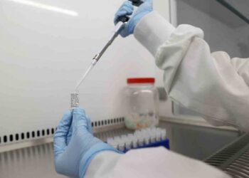 Aprueban en EU fase 2 para la vacuna contra el coronavirus