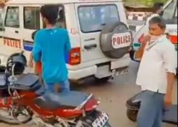 Fuga de gas venenoso en India deja 11 muertos y mil intoxicados