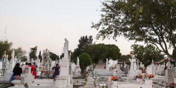 Amplían el cierre de todos los panteones de Nuevo Laredo del 8 al 12 de mayo