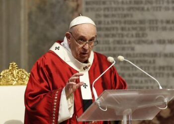 El papa pide evitar el pesimismo en la era de COVID-19