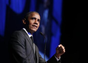 Obama critica respuesta de gobierno de EU a COVID-19