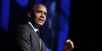 Obama critica respuesta de gobierno de EU a COVID-19