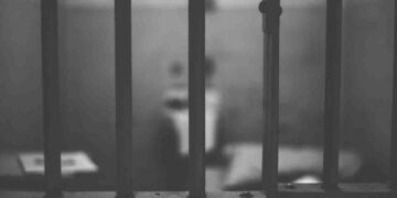 Sudáfrica dejará libres a 19 mil reos por coronavirus