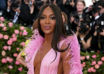 Naomi Campbell, 50 años como todo un icono de la pasarela