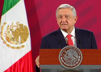 Felicita a AMLO a enfermeras, ‘heroínas que salvan vidas’