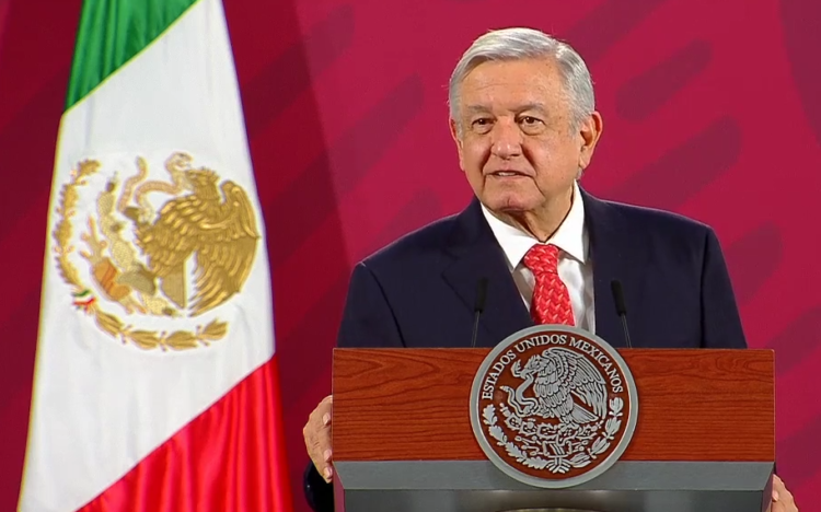 Felicita a AMLO a enfermeras, ‘heroínas que salvan vidas’