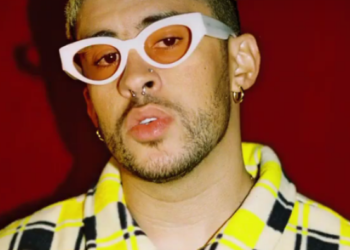 Bad Bunny sorprende con nuevo álbum “Las que no iban a salir”