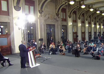 Prevé AMLO reiniciar giras con banderazo de inicio a obras del Tren Maya