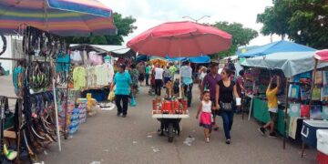 Tianguistas quieren reiniciar actividades, crisis los agobia