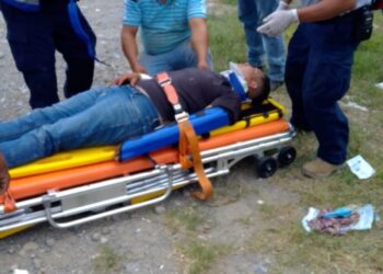 Pareja se lesiona en choque