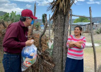 Lleva Senador Américo Villarreal apoyos a población de zona rural
