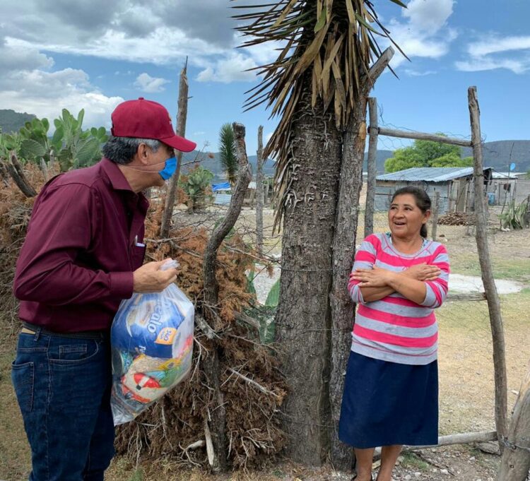 Lleva Senador Américo Villarreal apoyos a población de zona rural