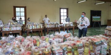 Entrega Ayuntamiento apoyos  a ocho Asociaciones Civiles