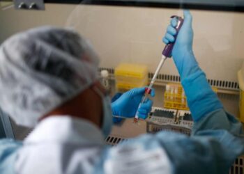 Desarrollan prueba no invasiva de anticuerpos para coronavirus