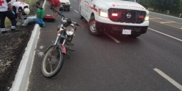 Jornalero cae de moto y se lesiona