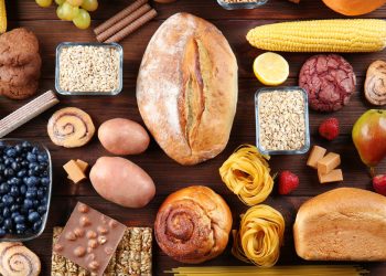 ¿Debemos evitar los carbohidratos por la noche?