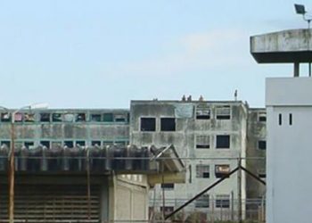 Motín en cárcel de Venezuela deja al menos 46 muertos y 50 heridos