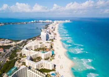 Aerolíneas lanzan ofertas de hasta 80% hacia Cancún para reactivar el turismo