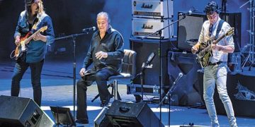 ‘Por ti’, de Óscar Chávez, suena en Palacio Nacional en la mañanera