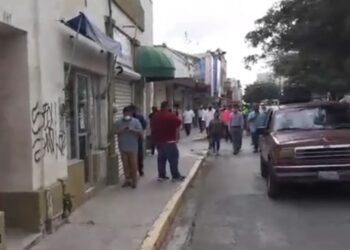 Exigen ambulantes con marcha apoyos oficiales.