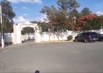 Tranquilidad en panteones de Victoria luego de ser cerrados temporalmente para evitar la propagación del Coronavirus.