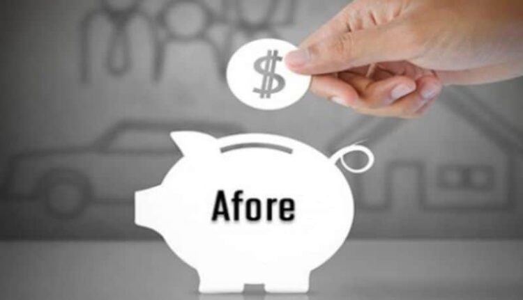 Insiste AMLO en tema de las Afores