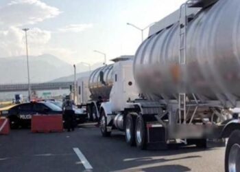 Caen dos por transportar 75 mil litros de combustible ilegal en García