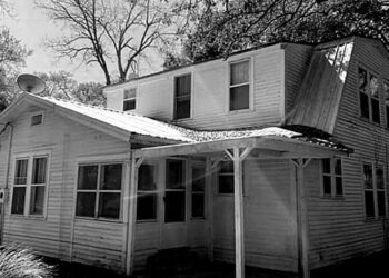 Ofrecen esta casa gratis solo que… está “embrujada”