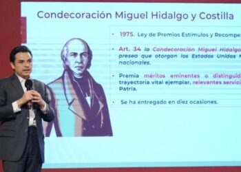 Condecoración Miguel Hidalgo al personal de salud que combate la epidemia por COVID-19