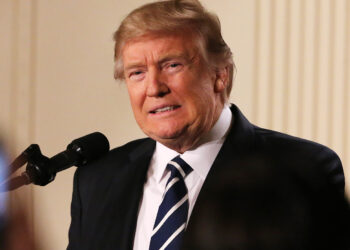 Trump confirma que toma hidroxicloroquina para prevenir COVID-19