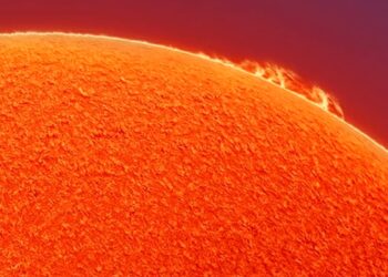 Astrofotógrafo capta desde el patio de su casa geniales imágenes del sol