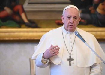 Lamenta papa Francisco explotación de trabajadores del campo