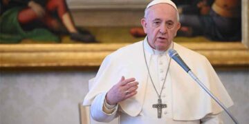 Lamenta papa Francisco explotación de trabajadores del campo