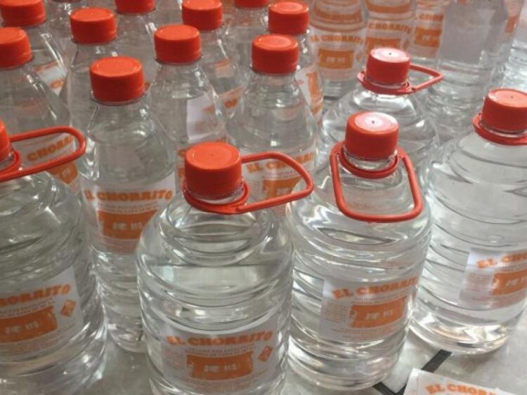 Se eleva a 78 intoxicados por alcohol adulterado en Jalisco