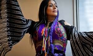 Lila Downs lanza canción benéfica “El silencio”