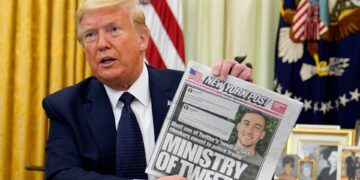 Trump firma orden ejecutiva contra las redes sociales