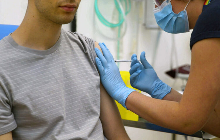 Taiwán realizará pruebas en humanos de vacuna contra COVID-19