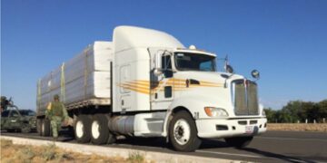 El Ejército asegura 2 toneladas y media de droga en Durango.