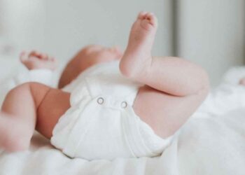 Localizan a bebé reportado como robado afuera del IMSS 