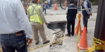 Brota socavón en “barbas” de Jesús Nader en Tampico