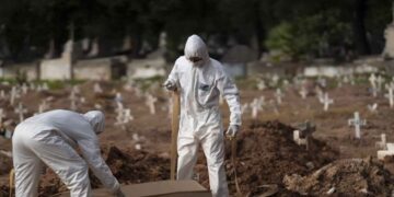 Brasil supera 40 mil muertos y 800 mil contagios por coronavirus