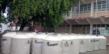 Subsidia Congregación  Mariana Trinitaria A.C. mil tinacos en Victoria 