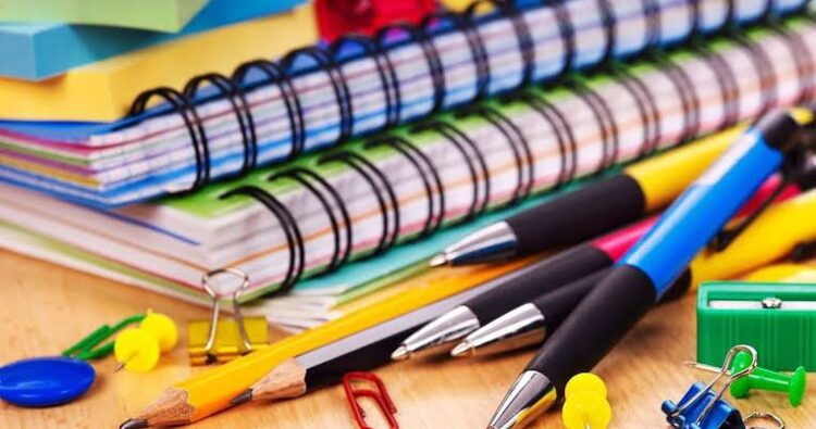 Piden padres de familia moderación en cobros de cuotas y útiles escolares