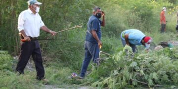 Continúa mantenimiento de drenes pluviales en Victoria.